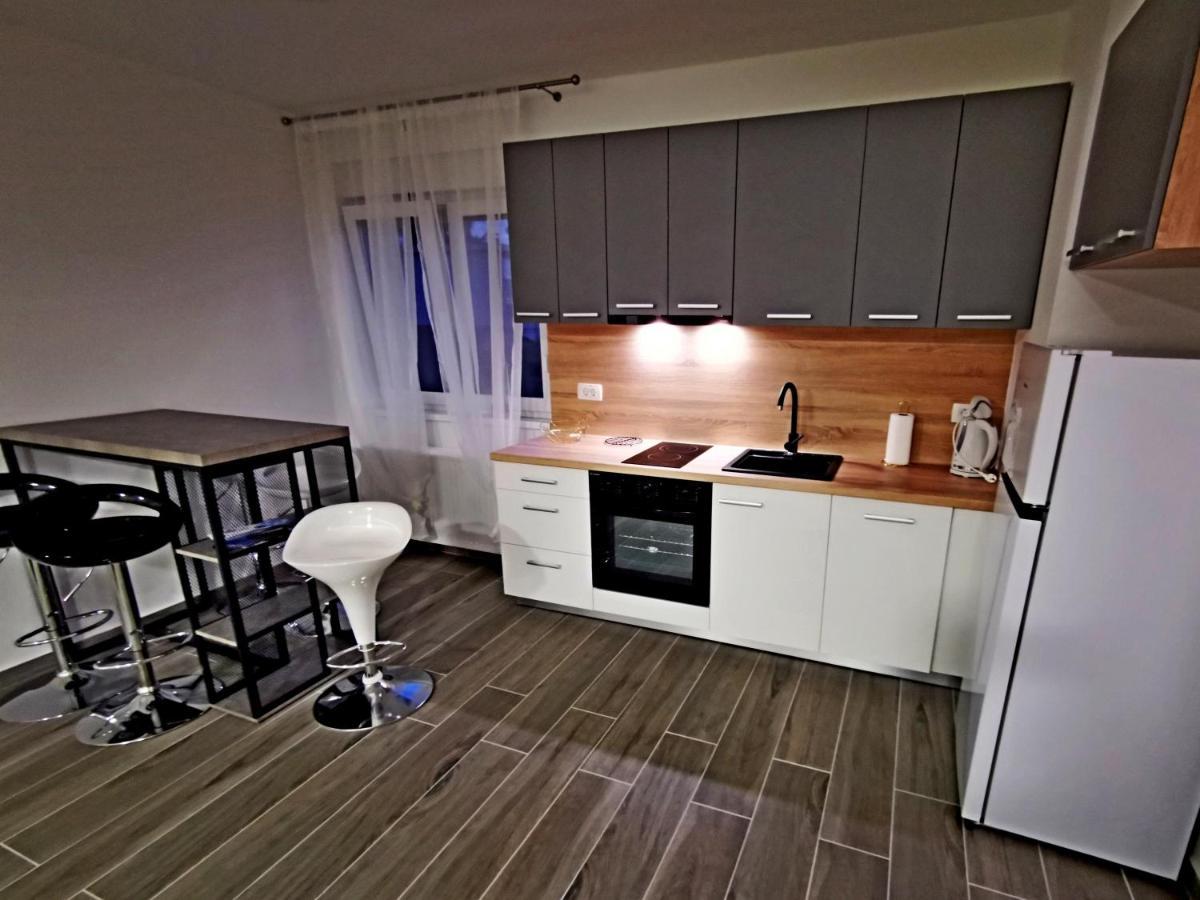 Appartement Golden - Self Check In à Osijek Extérieur photo