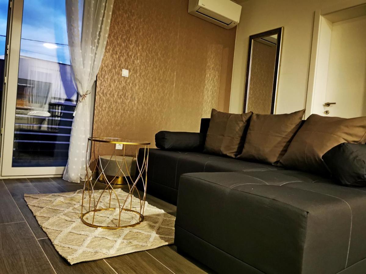 Appartement Golden - Self Check In à Osijek Extérieur photo